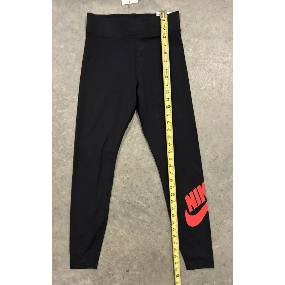 NWT Nike Women’s Tight Fit High Rise Full Length Leggings Black Red Small